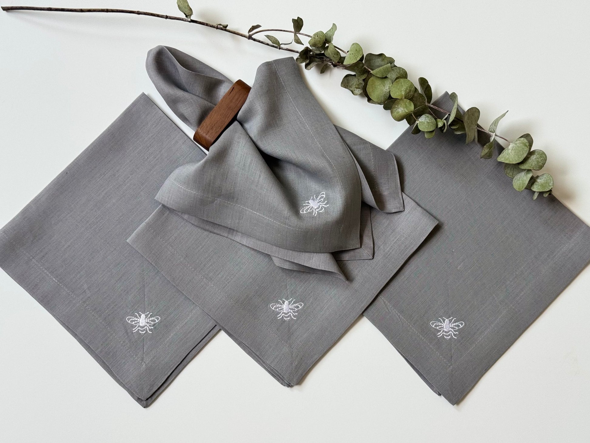 Servilletas Lino Abeja Gris (Set 4 piezas)
