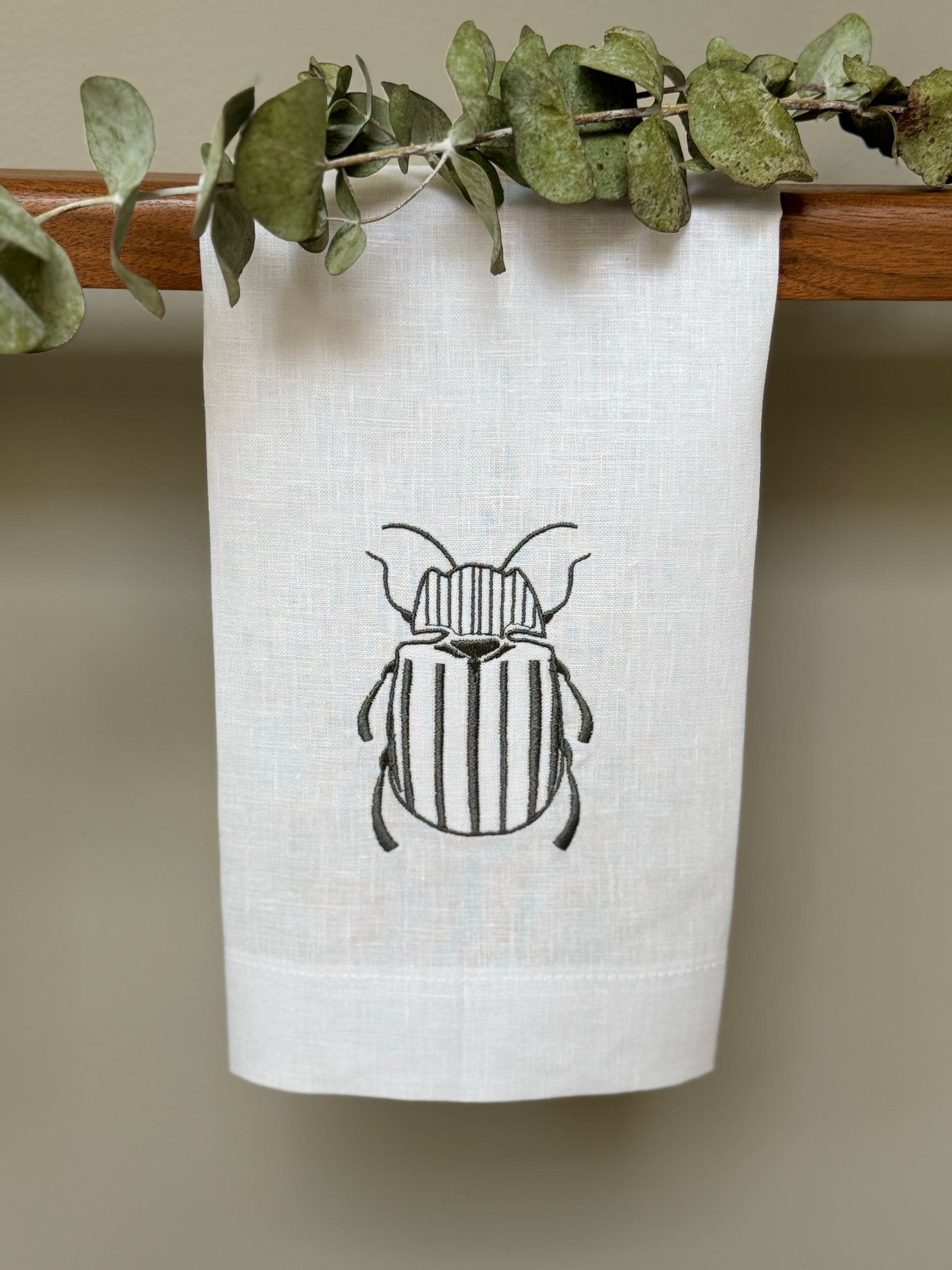 Toalla Escarabajo Lino Blanco