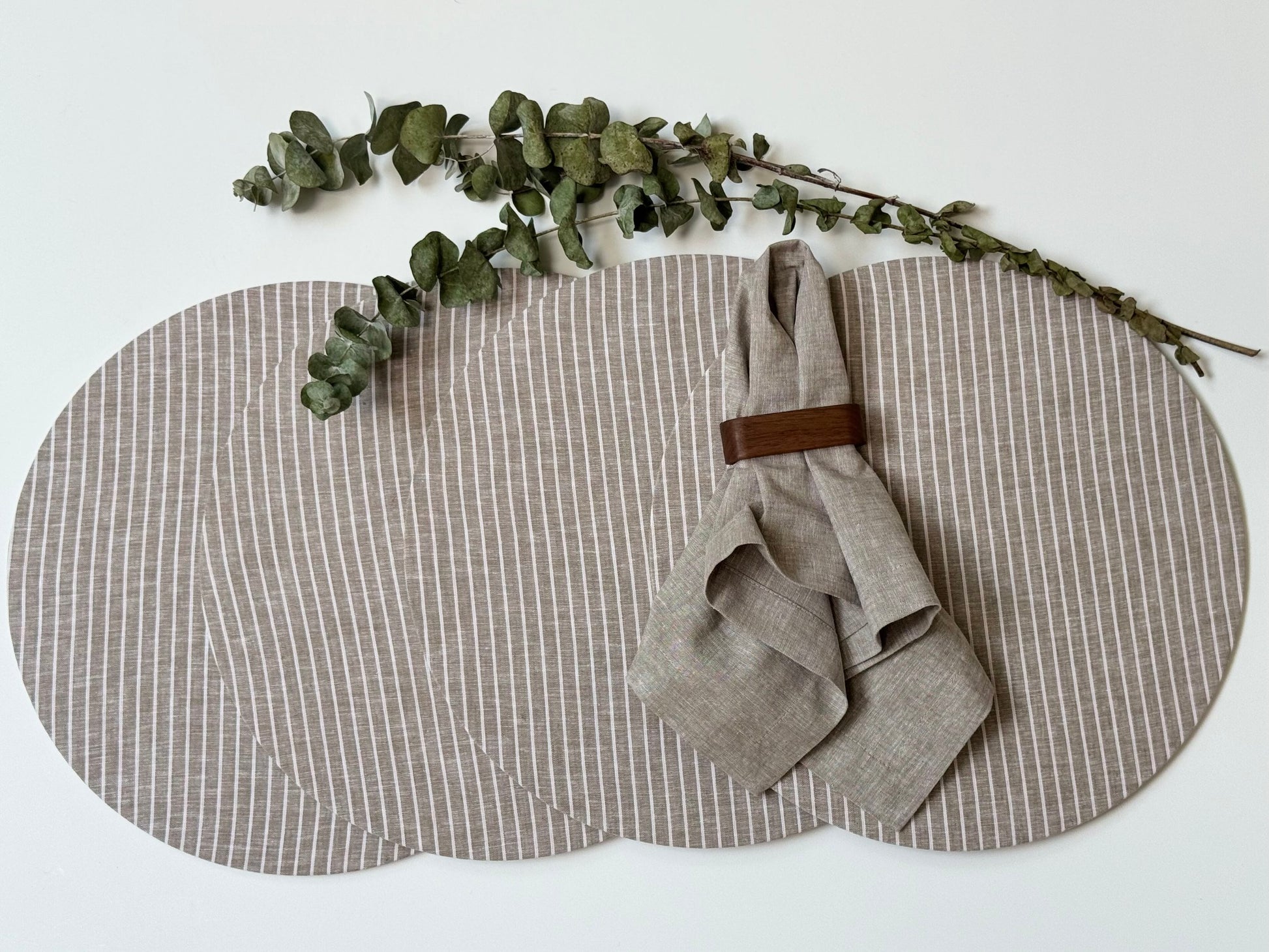 Fundas Plato Base Lino Algodón Olivo-Natural Rayas (Set 4 piezas)