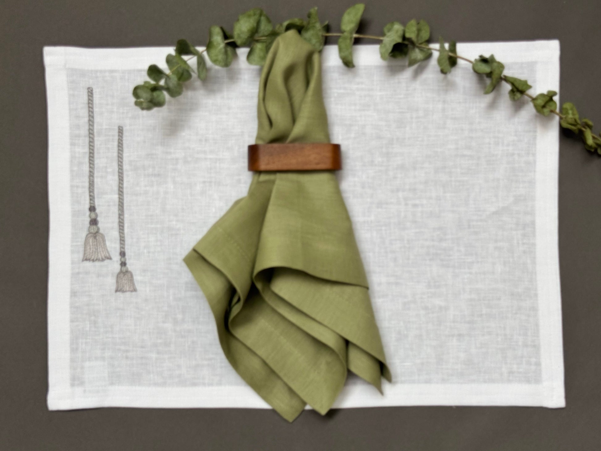 Individuales Pompones Lino Blanco (Set 4 piezas)